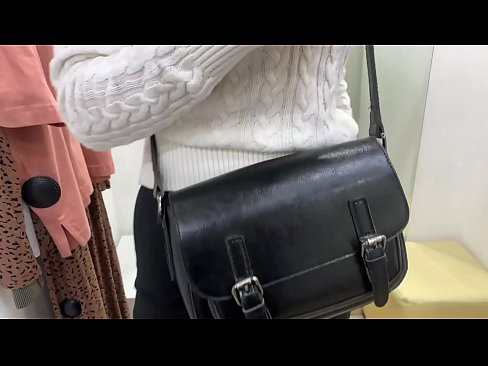 ❤️ Ommaviy onanizm yosh kaltak FeralBerry bir dildo bilan fitting xonasida ❌ Anal video uz.pornobot.ru ﹏
